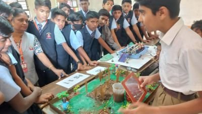 Nav Krishna Valley School English Medium class 6th ,7th,8th,9th standard students visited Lathe Polytechnic College Kupwad to see Science Exhibition Students learnt new concepts & models in exhibition.
 Students enjoyed this activity