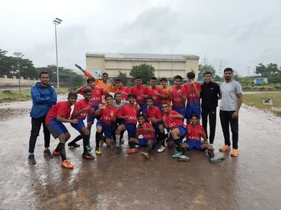 शालेय जिल्हास्तरीय फुटबॉल स्पर्धेतील नव कृष्णा व्हॅली स्कूल इंग्रजी माध्यम चा 17 वर्ष मुले गटात विजेता संघ 
विजेत्या खेळाडूंचे हार्दिक अभिनंदन 
