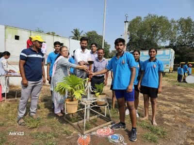 Annual Sports Meet Organized by Nav Krishna Valley School (English Medium) Kupwad Representative - Under the auspices of the Suraj Foundation Group of Nav Krishna Valley School and Junior College, the Annual Sports Meet is being organized from the 7th to the 10th of November, 2024. The event was inaugurated by Mr. Paras Patil, Assistant Sports Officer from the Sangli District Sports Office and recipient of the Shiv Chhatrapati Award.