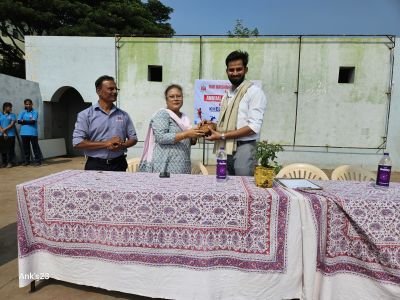 Annual Sports Meet Organized by Nav Krishna Valley School (English Medium) Kupwad Representative - Under the auspices of the Suraj Foundation Group of Nav Krishna Valley School and Junior College, the Annual Sports Meet is being organized from the 7th to the 10th of November, 2024. The event was inaugurated by Mr. Paras Patil, Assistant Sports Officer from the Sangli District Sports Office and recipient of the Shiv Chhatrapati Award.