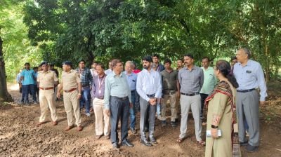 Suraj Foundation Nav Krishna valley school condcuted Tree Plantation in Botanical garden