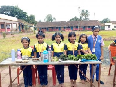 नव कृष्णा व्हॅली स्कूल उत्तुर व ज्युनिअर कॉलेज यांच्या वतीने रान भाजी प्रदर्शन व विक्री कार्यक्रम संपन्न झाला.