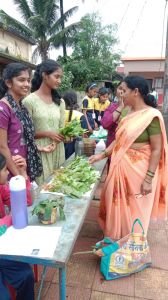 नव कृष्णा व्हॅली स्कूल उत्तुर व ज्युनिअर कॉलेज यांच्या वतीने रान भाजी प्रदर्शन व विक्री कार्यक्रम संपन्न झाला.