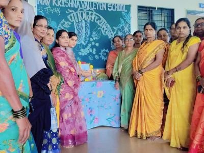 Nav Krishna Valley EM school celebrated guru purnima at great joy n enthusiasm.
