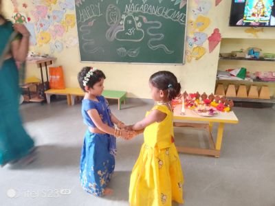 Panchami Celebration @ Abhyaas kalanager

Nag Panchami was celebrated with great enthusiasm and joy. The celebration introduced children to the cultural significance of the festival in a simple and age-appropriate manner.

